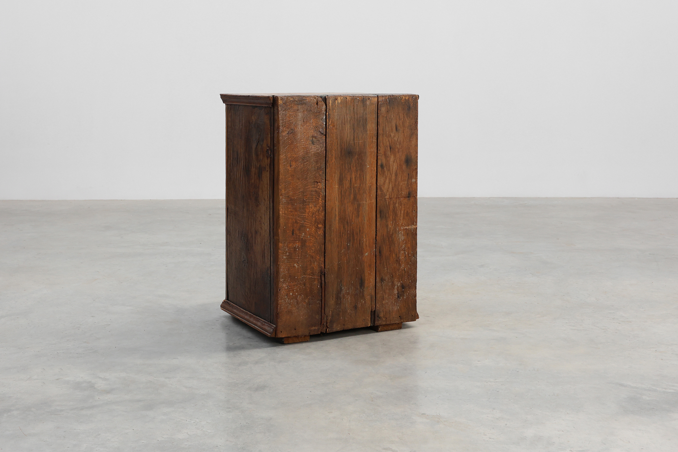 Rustic Solid Oak Cabinet with Geometric Floral Carvings, Belgium &ndash; 17th Centurythumbnail